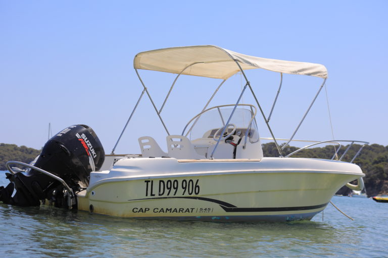 Bateau avec permis – CAP CAMARAT 5m50 – Journée – 6 personnes